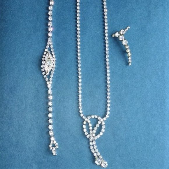 Vintage Rhinestone Necklace, Bracelet and Pin. Clear Stones Silver Tone Settings - Picture 2 of 10